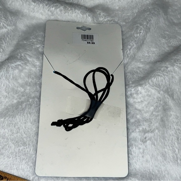 COPY - SEAWORLD WHALE TAIL NECKLACE WITH CORD BRAND NEW - Picture 15 of 15